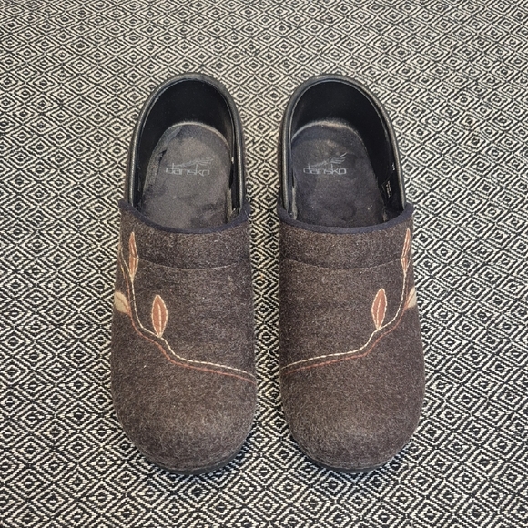 Dansko Embroidered Felt Clogs Size 9 (39) - Picture 3 of 11